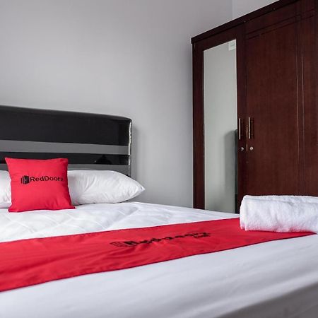טנגרנג Reddoorz Near Supermall Karawaci 2 מראה חיצוני תמונה