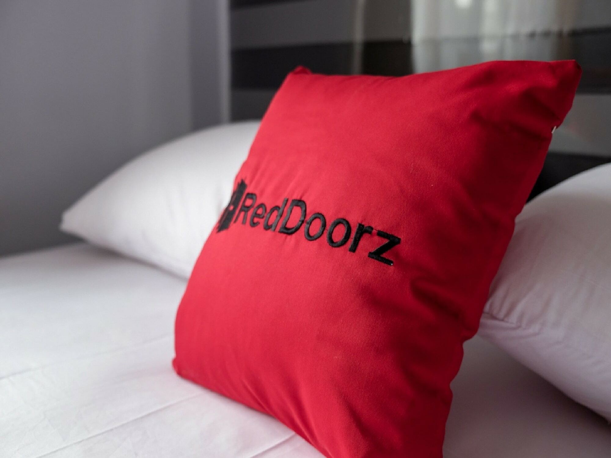 טנגרנג Reddoorz Near Supermall Karawaci 2 מראה חיצוני תמונה
