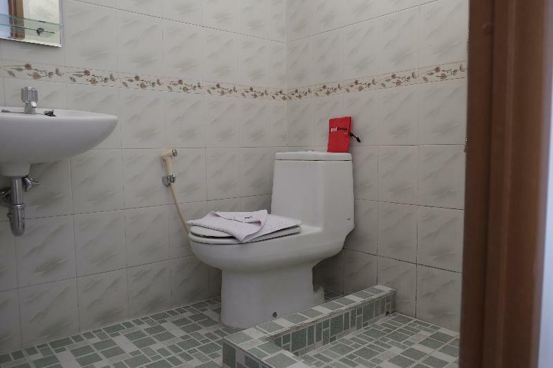 טנגרנג Reddoorz Near Supermall Karawaci 2 מראה חיצוני תמונה